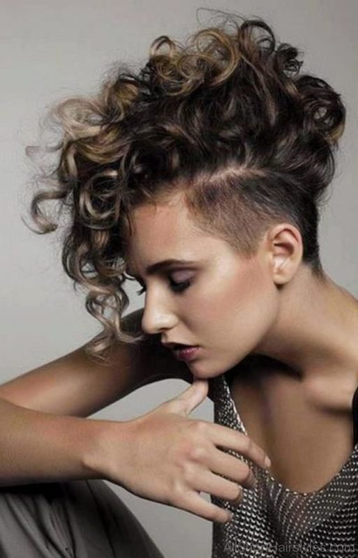 Stylish Short Curly Hairstyle