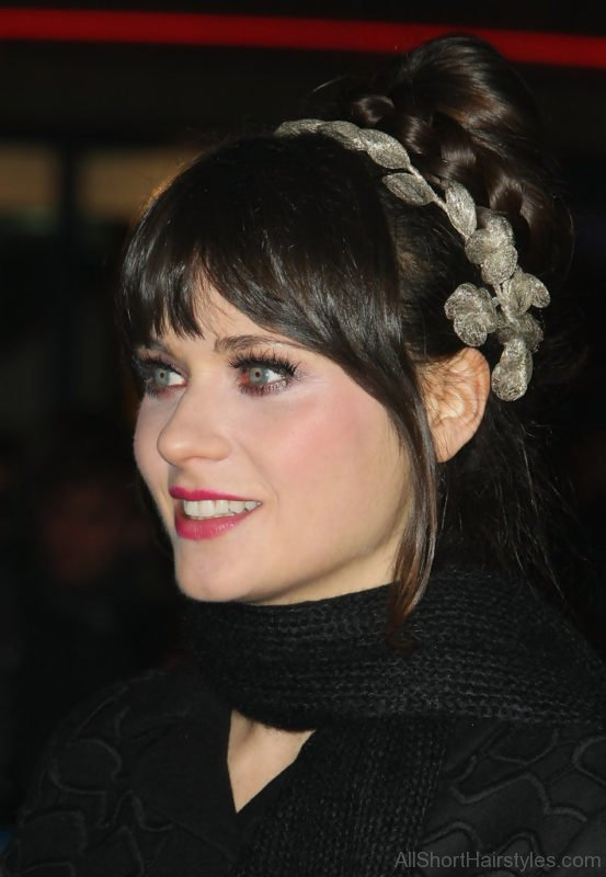 Zooey Deschanel Bun Hairstyle 